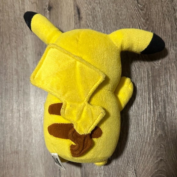 Pikachu 2013 Small Pokémon Plush - Picture 4 of 6